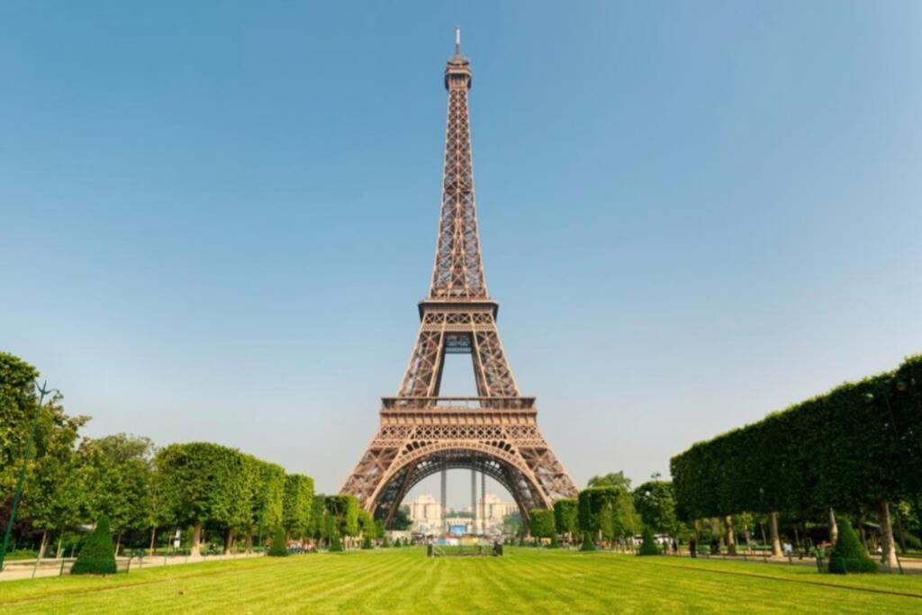 Suite Luxury Republique Paris Exterior photo